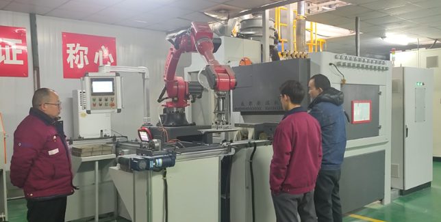 门头沟自动喷砂机选型要点，看完少走弯路。